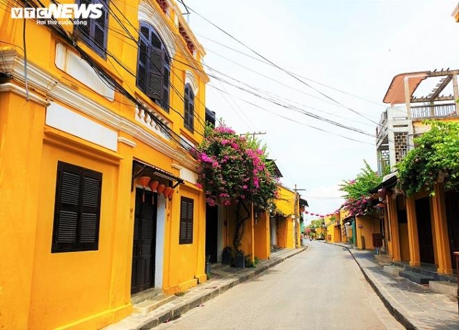 Hoi An on the eve of social distancing order in place